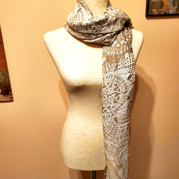 Scarf - Picture 2 of 3